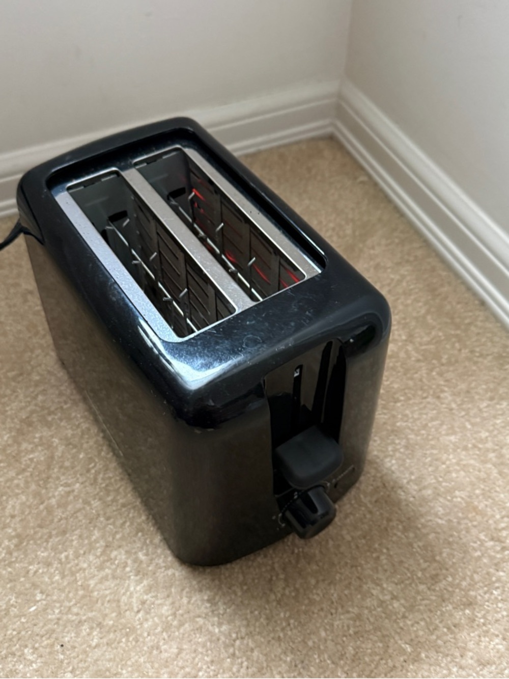 Black 2-Slot Toaster - Compact Kitchen Toaster